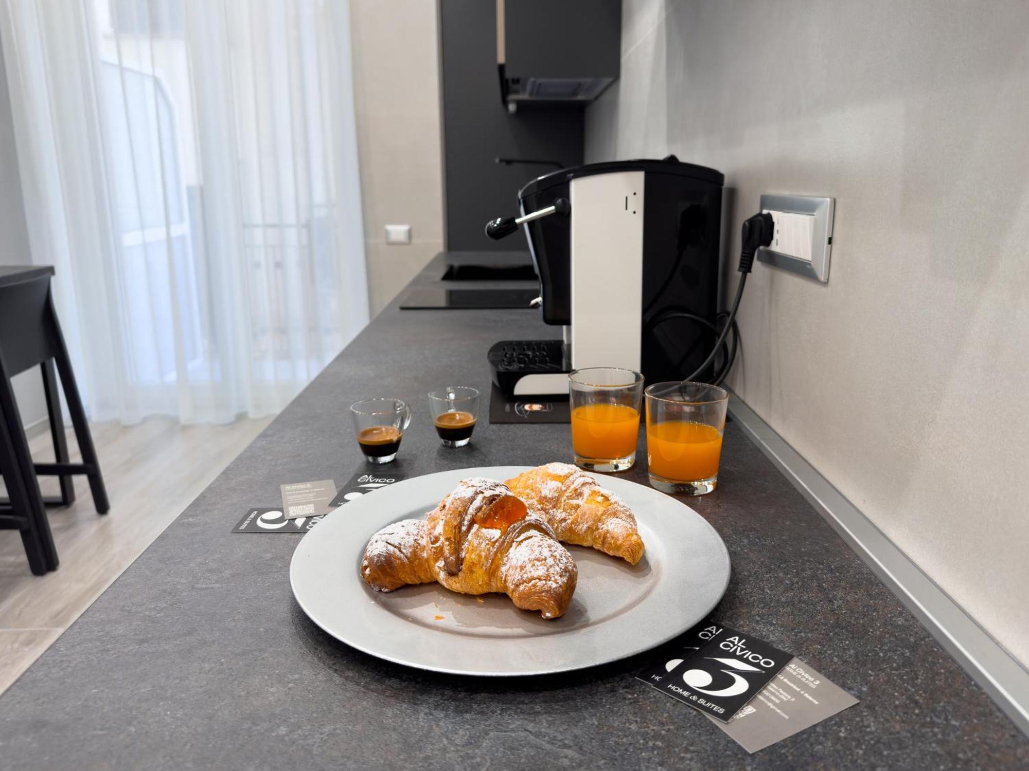 Al Civico3 Home & Suites Салерно Екстер'єр фото